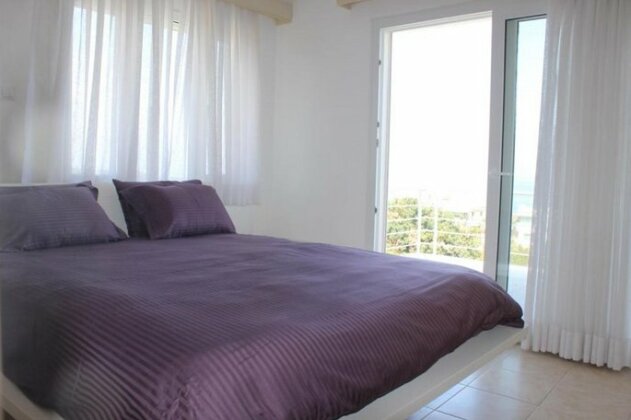 Beach House Kyrenia - Photo3
