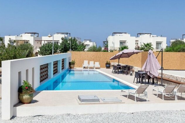 Brand New Olive Grove Apartment - Photo3
