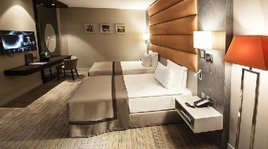 Elexus Resort And Spa - Photo2