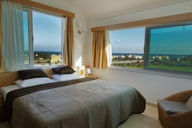 Fairmont Holiday Village - Photo5