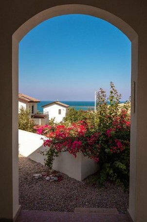 Joya Cyprus Fam Friendly Villa+Steps from the Sea - Photo3