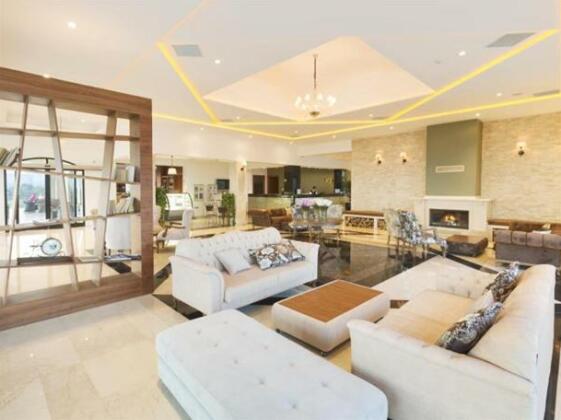 Korineum Golf Resort - Photo2