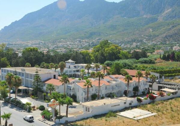 LA Hotel & Resort - Photo3