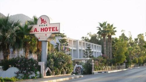 LA Hotel & Resort