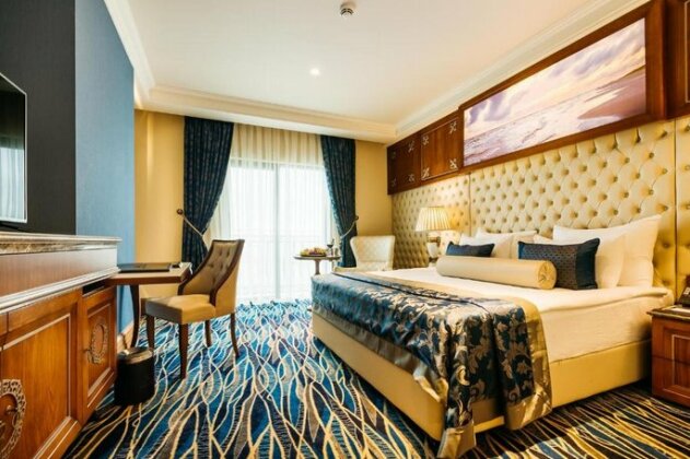 Lord's Palace Hotel - Photo3