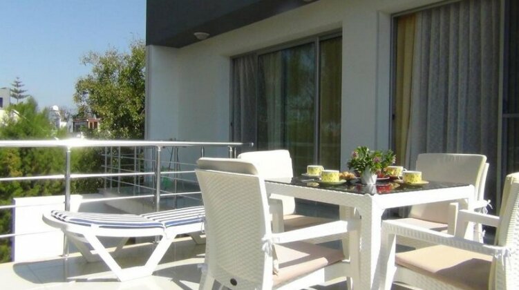Magic Beach Apartments - Photo2