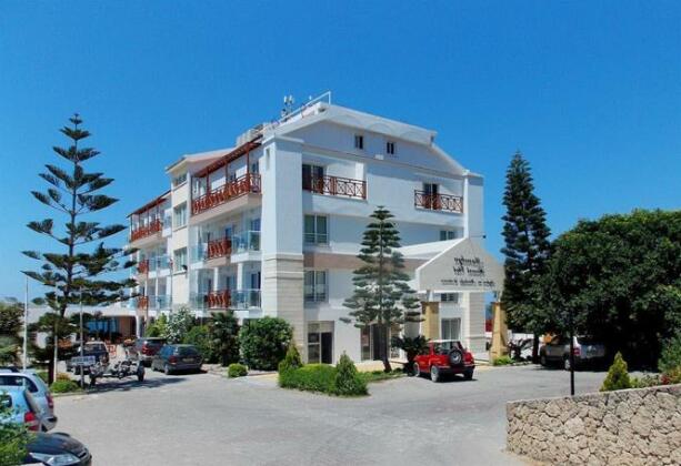Manolya Hotel Kyrenia - Photo2