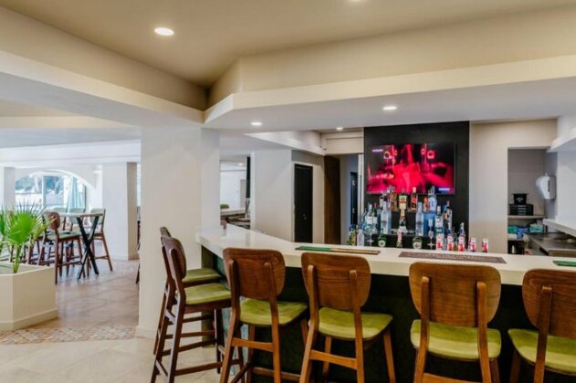 Olivia Palm Hotel - Photo2