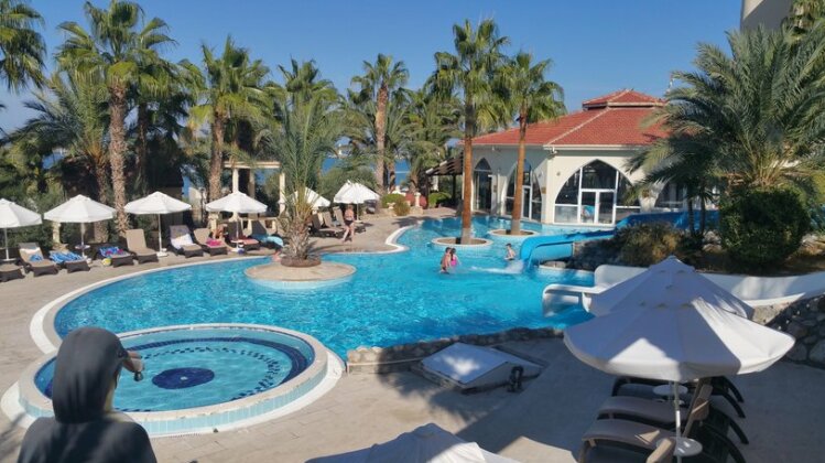 Oscar Resort Hotel - Photo3