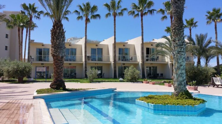 Oscar Resort Hotel - Photo4