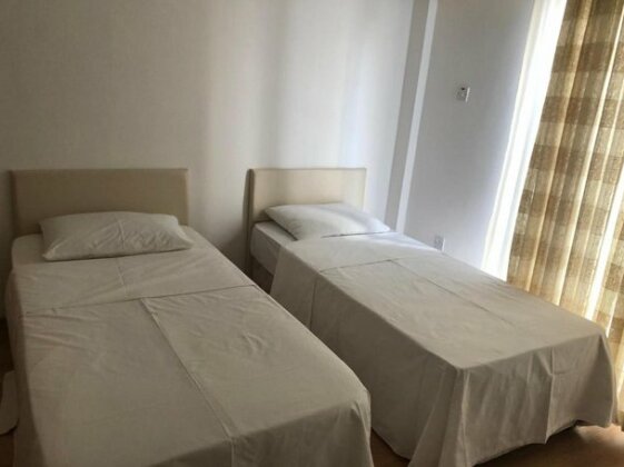 Spacious and Comfortable Central Kyrenia Flat - Photo4