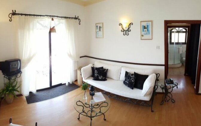 The Hideaway Club Hotel - Photo4