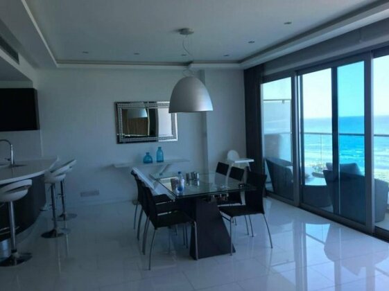 2b Delux Seafront Apartment - Finikoudes - Photo2