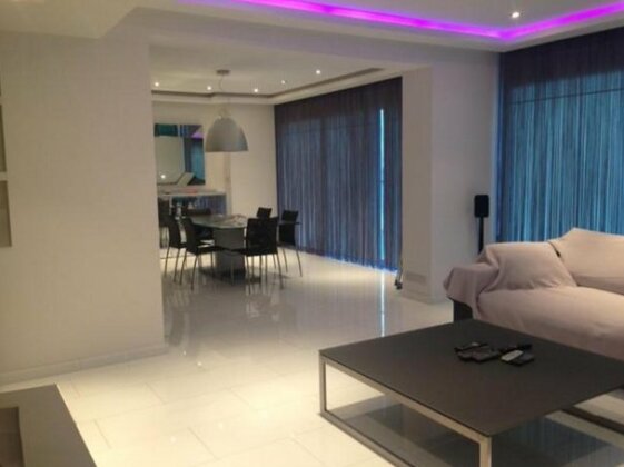 2b Delux Seafront Apartment - Finikoudes - Photo5