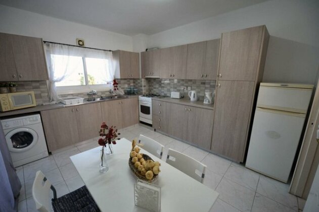 Angela's Luxury Apartments - Photo2