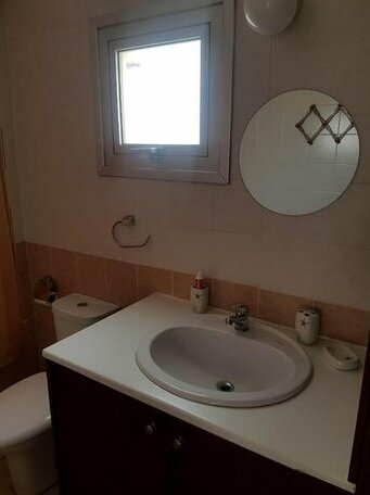 Bachelor Apartments with Private Yard - Photo3