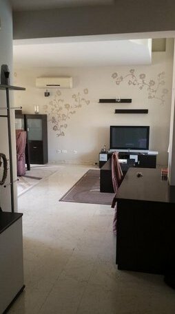 East Villa - Photo4