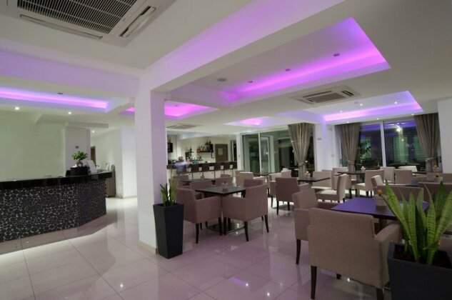 Frixos Suites Hotel Apartments - Photo3