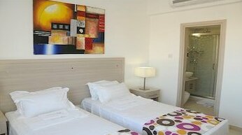 Frixos Suites Hotel Apartments - Photo5