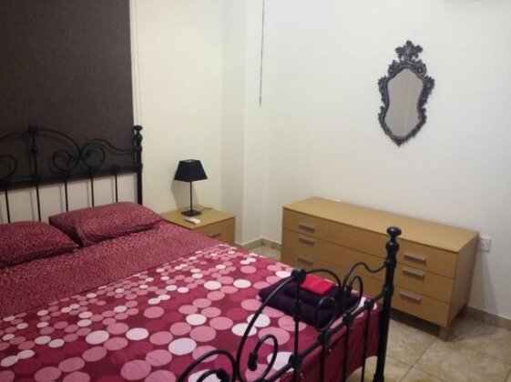 Isabella apartment Larnaca - Photo4