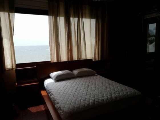 Larnaca Bay Resort - Photo5