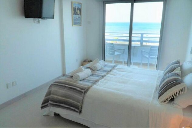 Larnaca Seaview Luxury Suites