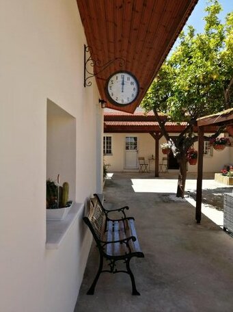 Lemon Tree Courtyard - Photo2