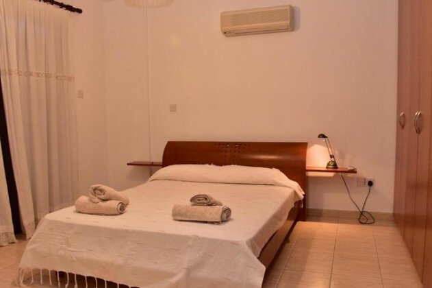 Limni Pool House - Photo2