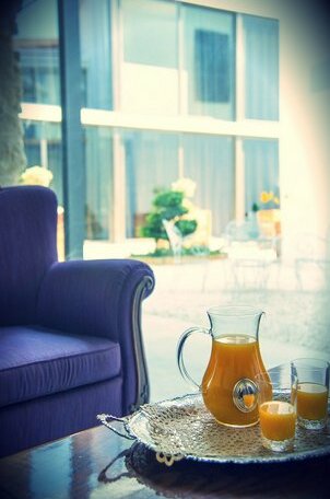 Lokal Hotel - Photo4