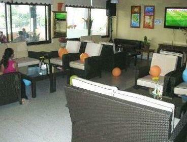 Lucky Hotel Apartments - Photo3