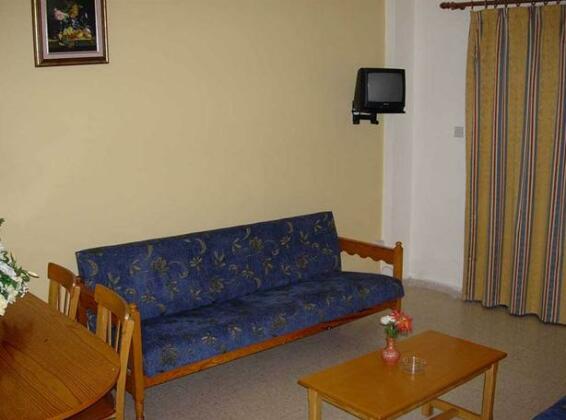 Lucky Hotel Apartments - Photo4