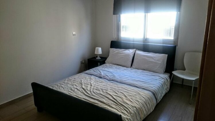 Nicolaos Court - Photo5