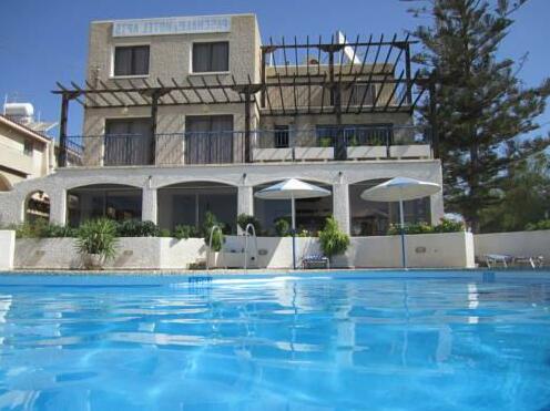 Paschalis Hotel Apartments - Photo2