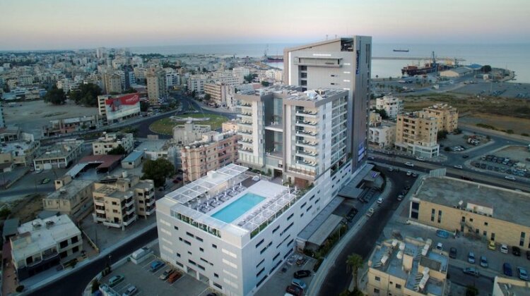 Radisson Blu Hotel Larnaca - Photo2