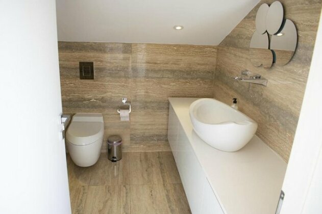 Salt Lake Deluxe Villa - Photo3