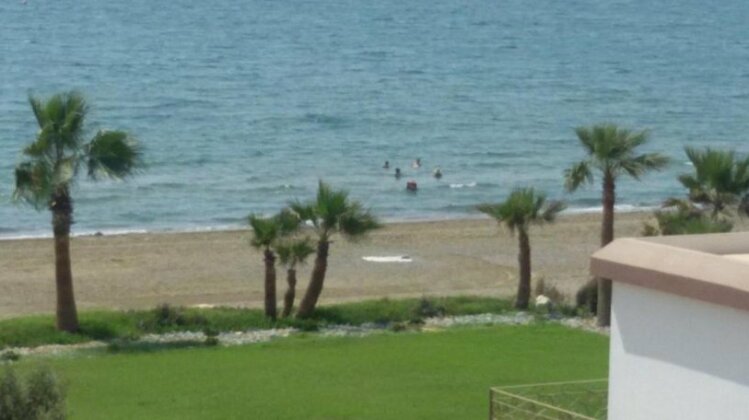 Sandy Beach Apartment 8