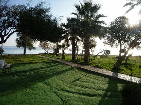 Sandy Beach Apartment 8 - Photo4