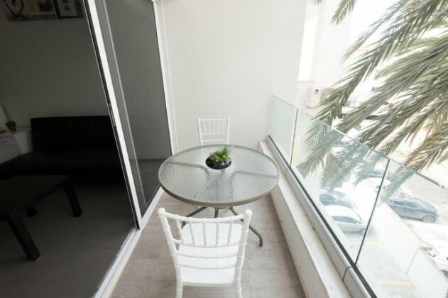 Spacious Studio Downtown - Photo4