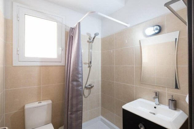 Spacious Studio Downtown - Photo5