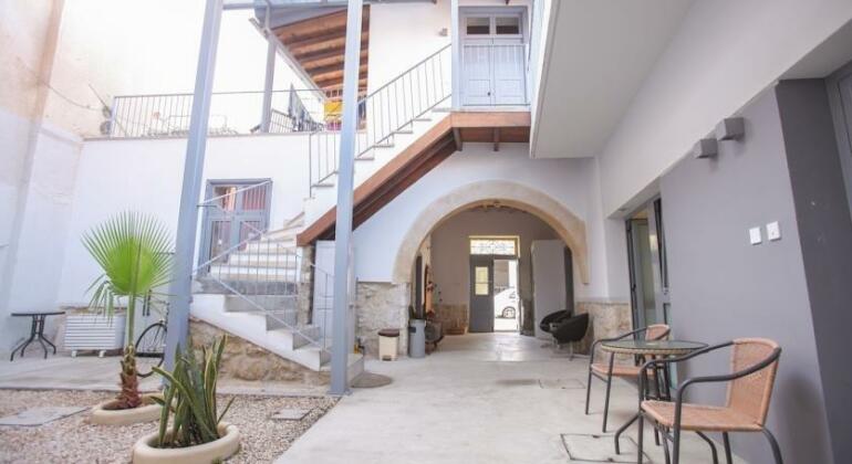 St Lazaros Studios - Photo2