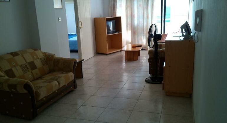 St Mamas Apts - Photo5