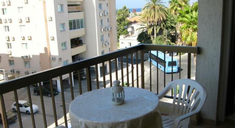 StayCentral Larnaca - Photo2