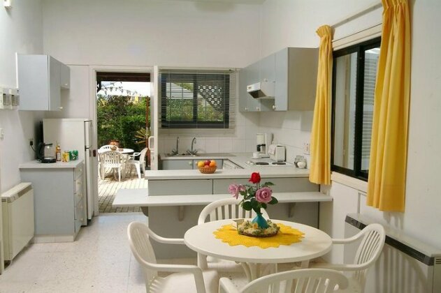 Sunbay Apartments - Photo4