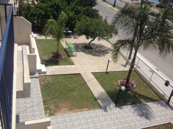 Themis Apartments - Photo4