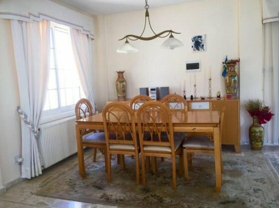 Villa Oroklini - Photo2
