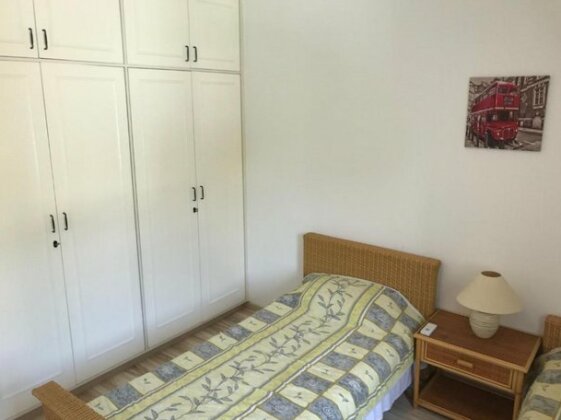 Amathusia Beach Apartment Limassol - Photo4