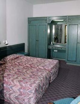 Azur Hotel Limassol - Photo4