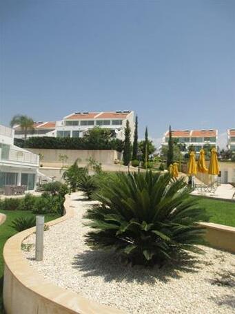 Bayview Gardens - Photo3