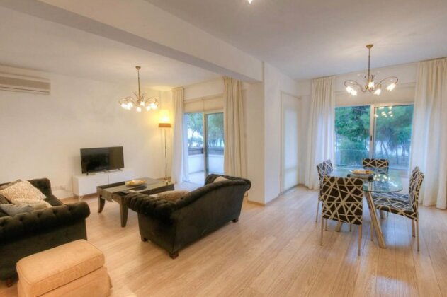 Dasoudi Beachfront Apartment - Photo2