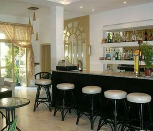 Geotanya Apartments - Photo3